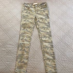 Camp Skinny Jeans, like new!!